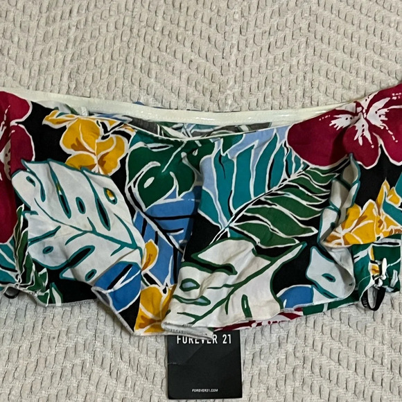 🖤New Forever 21 Mini Crop Top🖤 - Picture 3 of 5